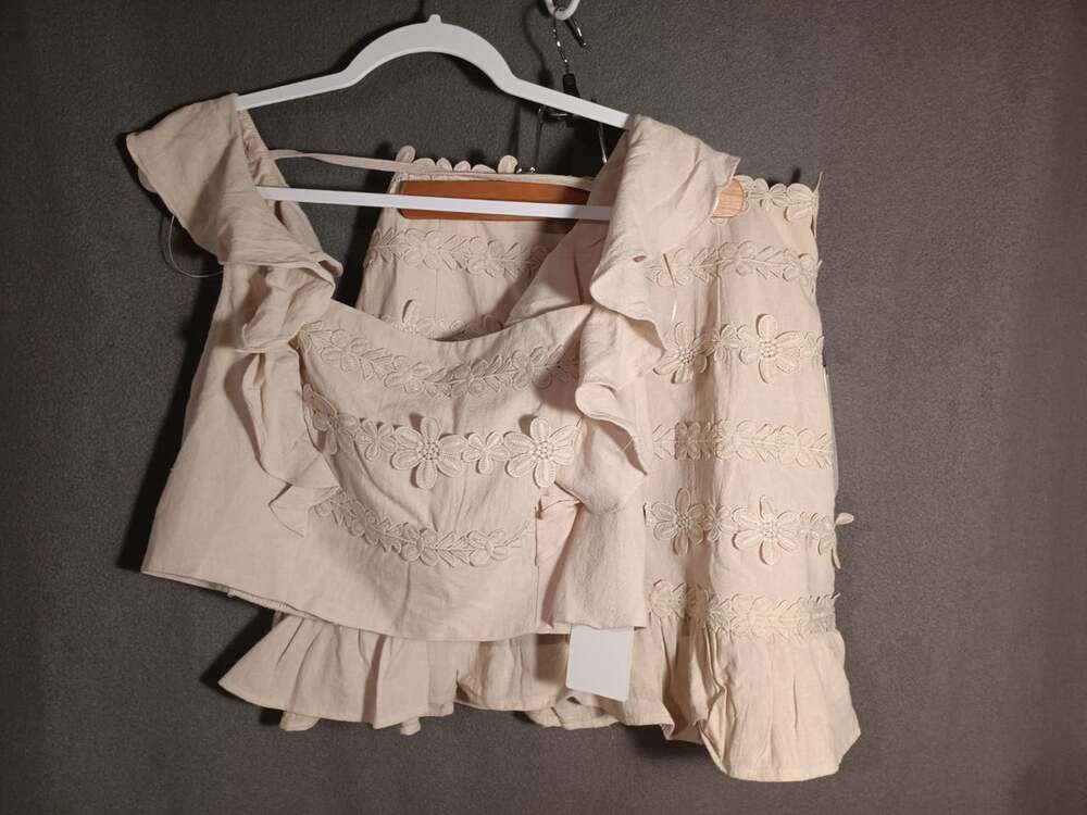 MILK & HONEY Lux Two Piece Set Women’s L Khaki Top Skirt Ruffle Hem NWT
